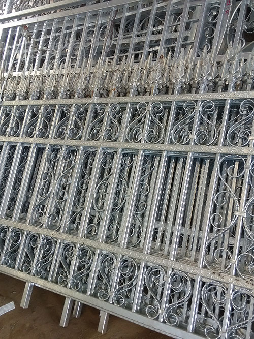 别墅铁艺围栏生产