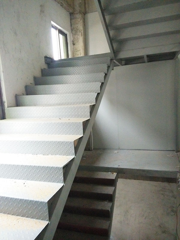 大朗钢架楼梯生产