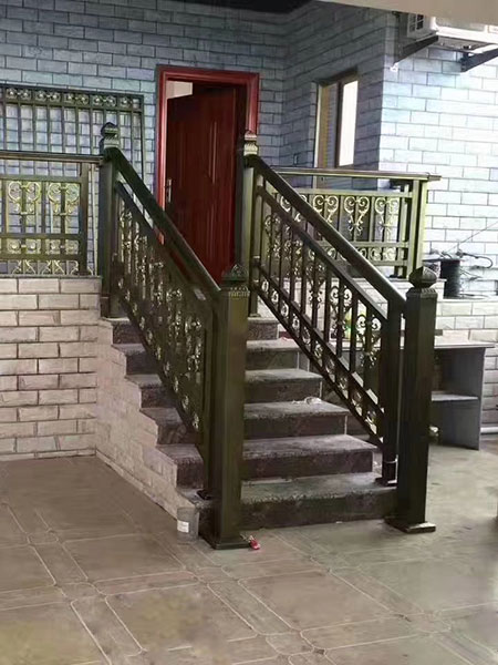 楼梯扶手